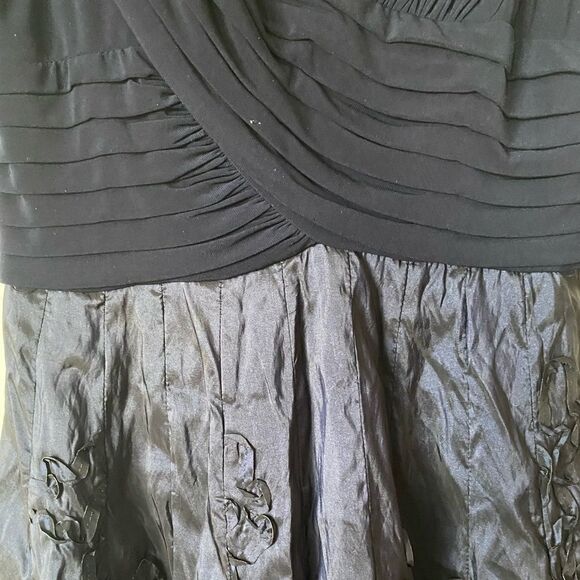 Adrianna Papell evening embroidered floral dress - Picture 8 of 10